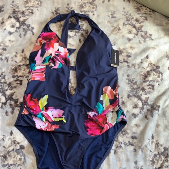 Kenneth Cole Other - 🌻❤️Kenneth Cole tummy toner bathing suit 🩱🌻